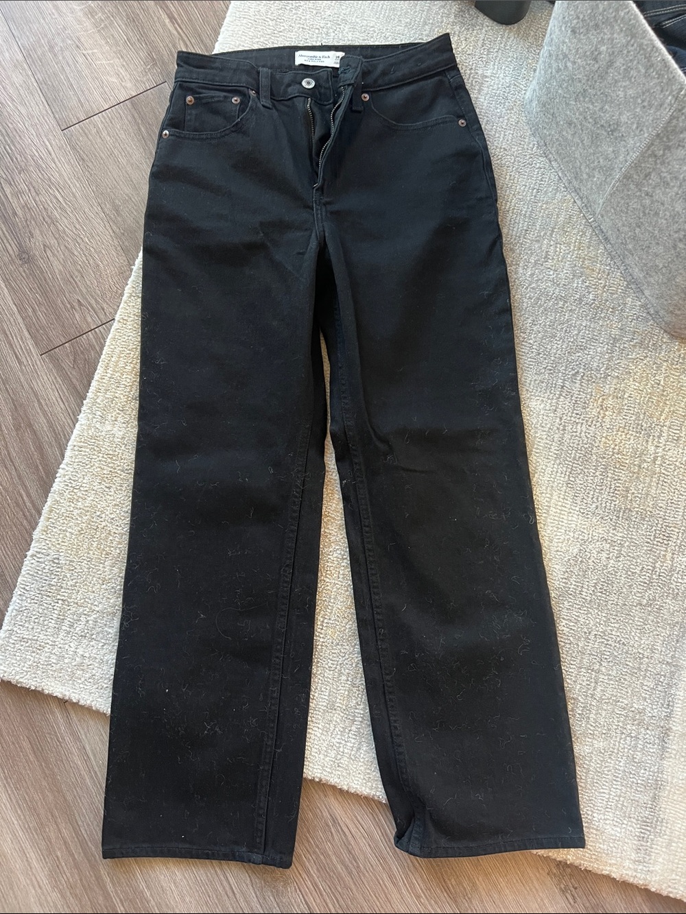 Abercrombie & Fitch Black Women's 90s high rise curve love Jeans 26 short